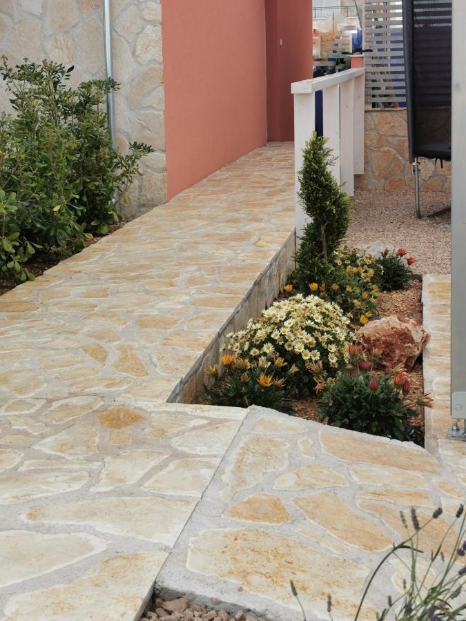 שיבניק Villa Sundowner מראה חיצוני תמונה