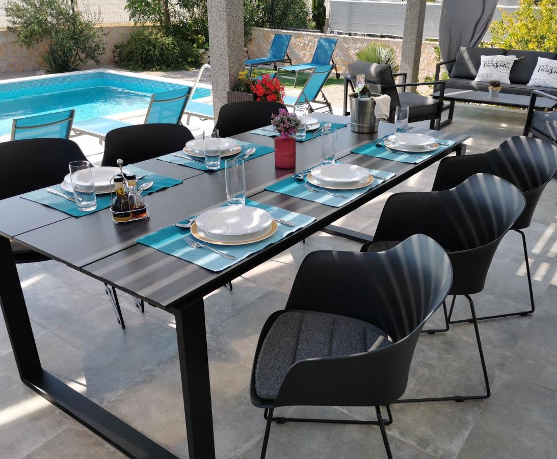 שיבניק Villa Sundowner מראה חיצוני תמונה