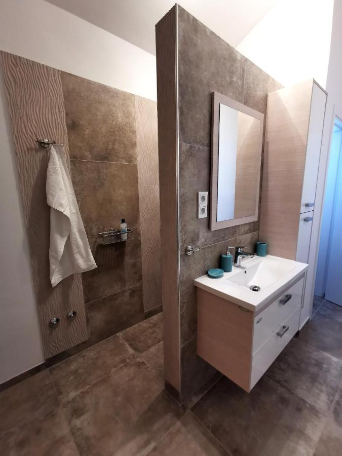 שיבניק Villa Sundowner מראה חיצוני תמונה